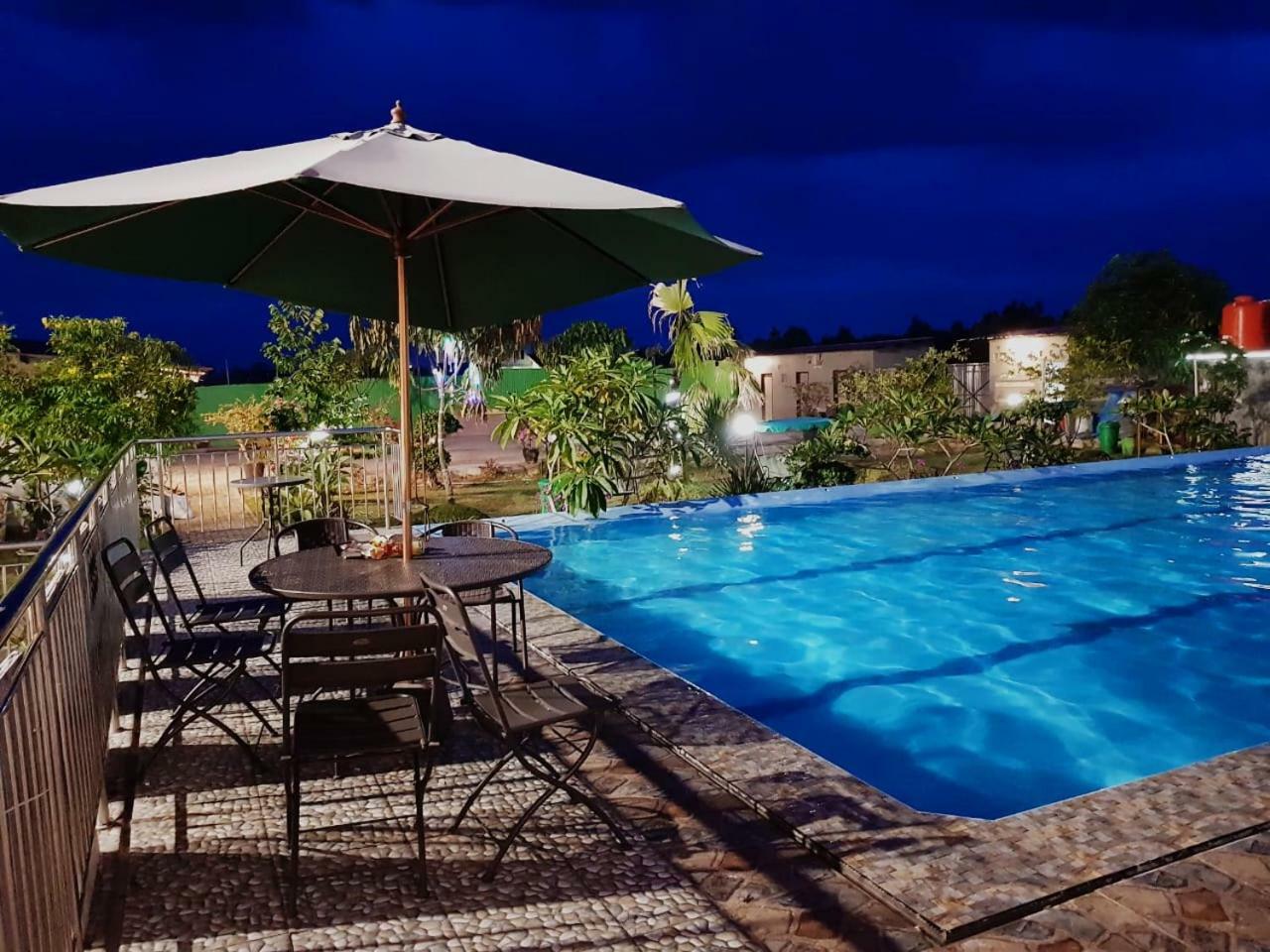 Fortune Front One Hotel Kendari Eksteriør bilde