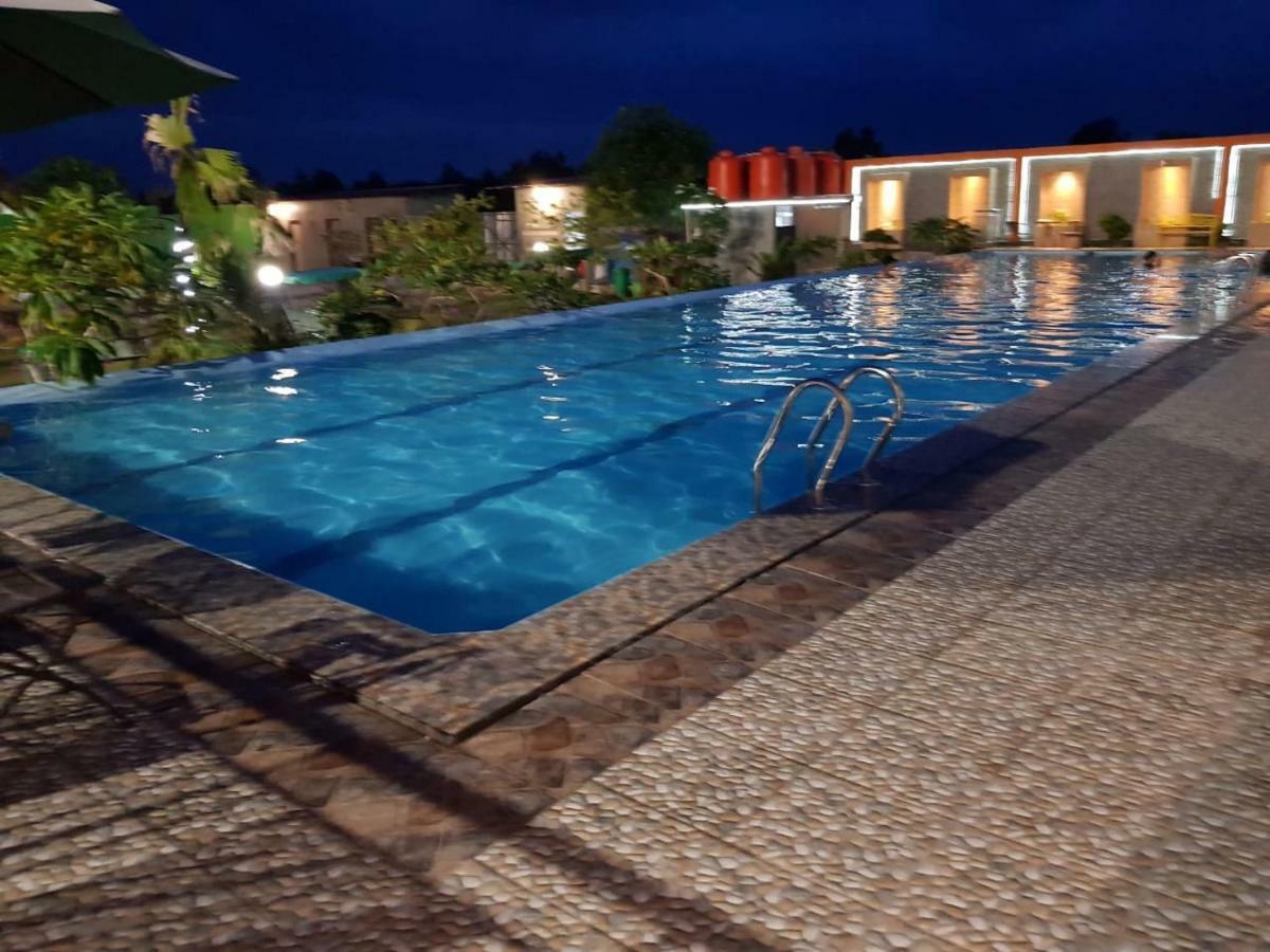 Fortune Front One Hotel Kendari Eksteriør bilde