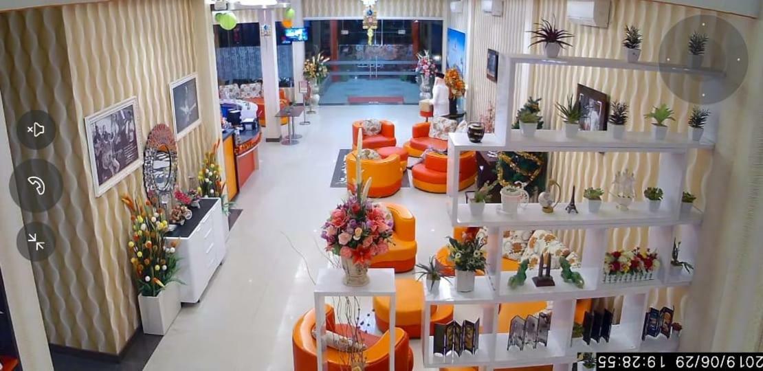 Fortune Front One Hotel Kendari Eksteriør bilde