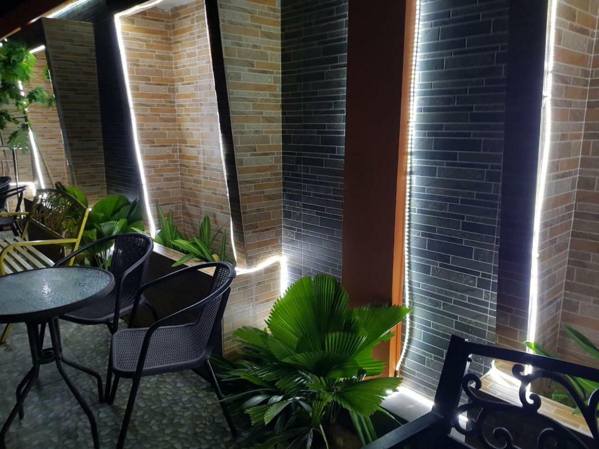 Fortune Front One Hotel Kendari Eksteriør bilde