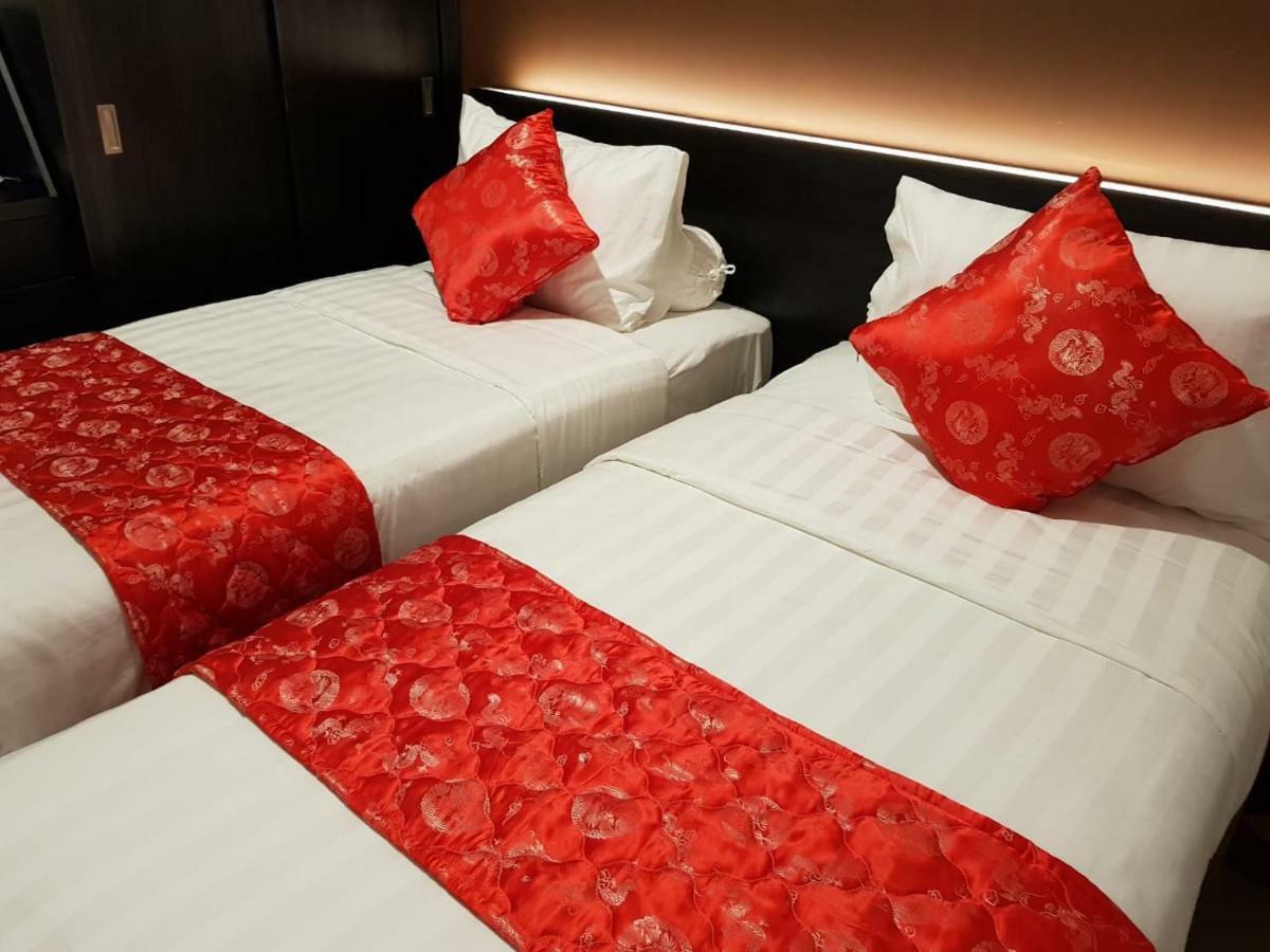 Fortune Front One Hotel Kendari Eksteriør bilde