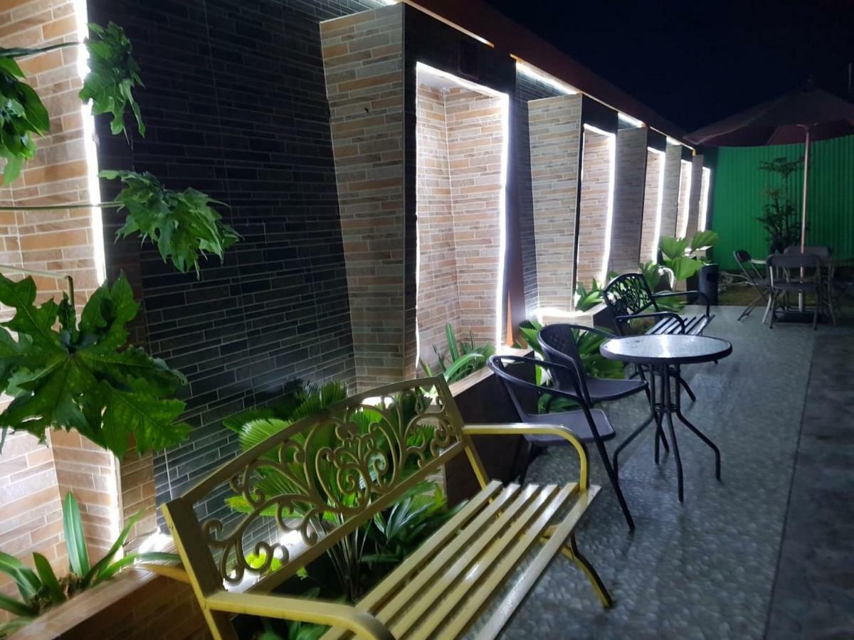 Fortune Front One Hotel Kendari Eksteriør bilde