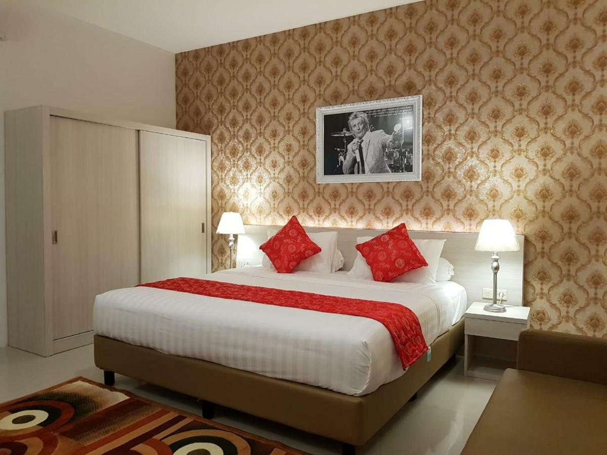 Fortune Front One Hotel Kendari Eksteriør bilde